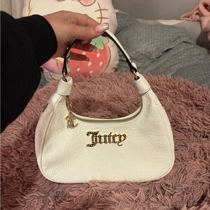 White Juicy Couture shoulder bag!🤍